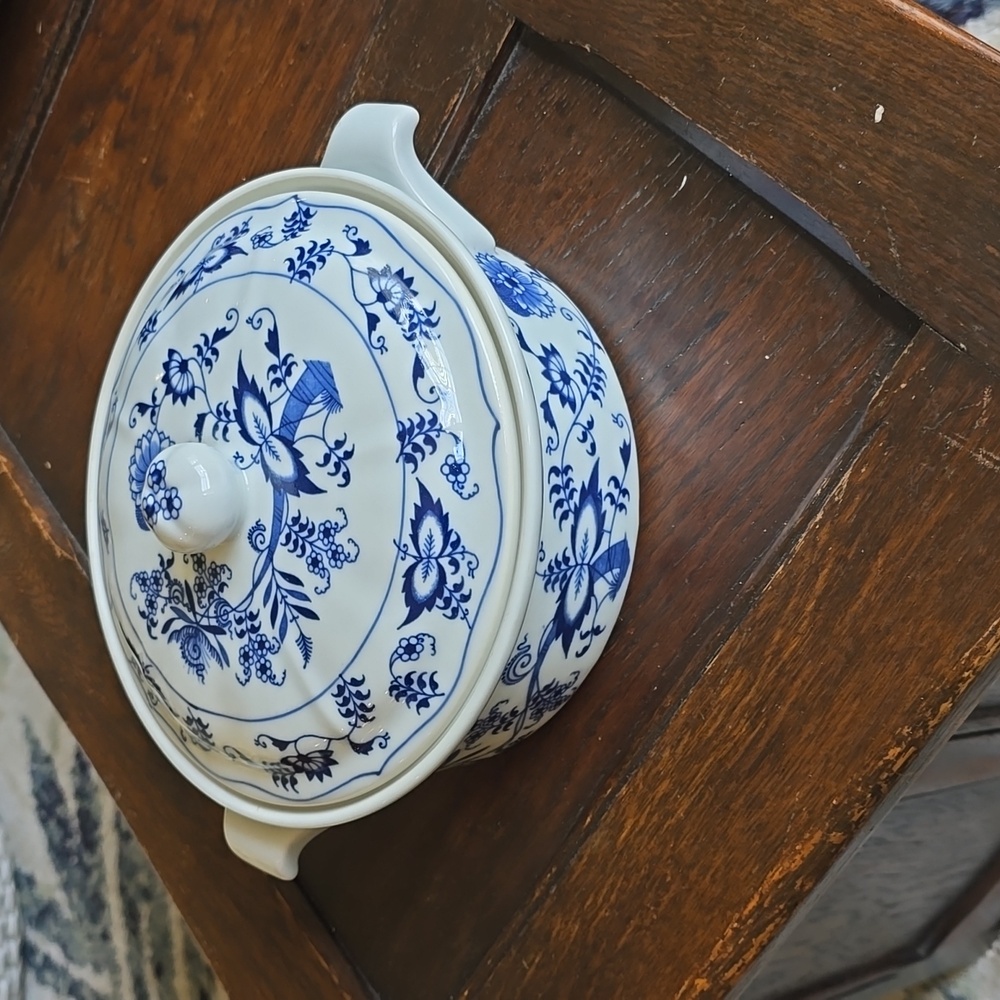 Blue Danube 1.5 Qt. Casserole with Lid